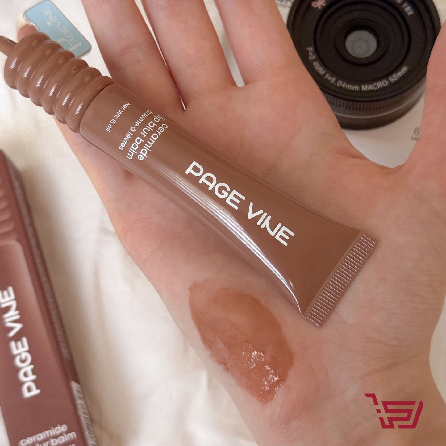 ملمع شفاه  Lip gloss