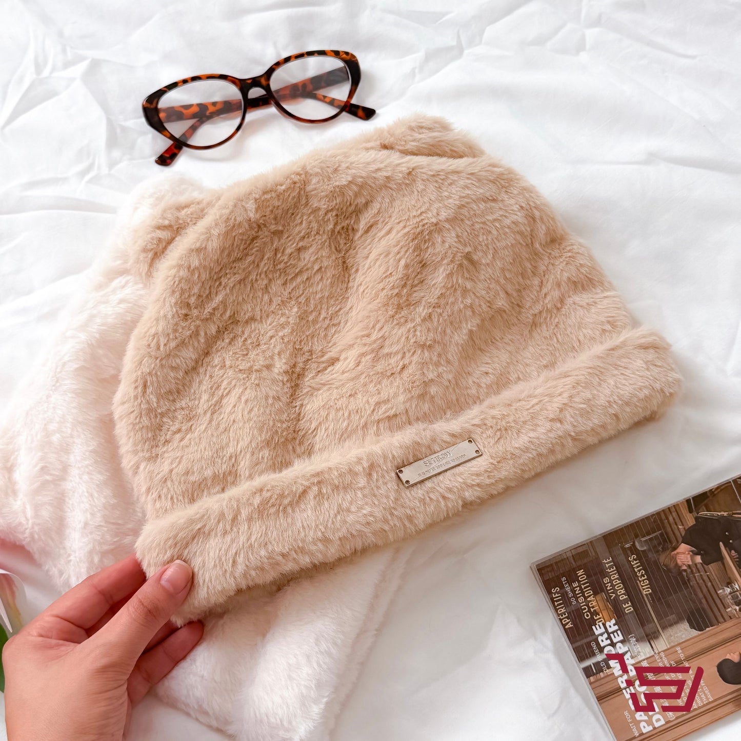 قبعة فرو قطة