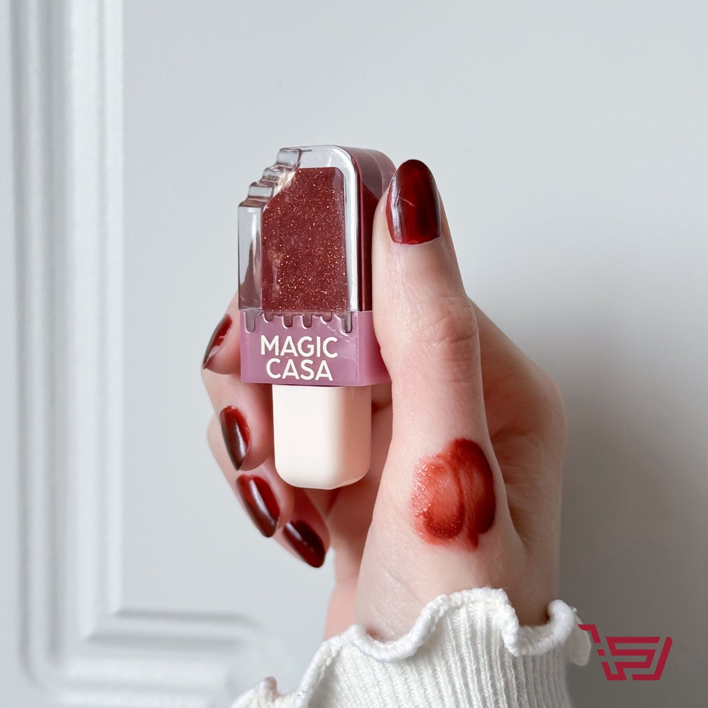 Lipgloss  بشكل ايس كريم