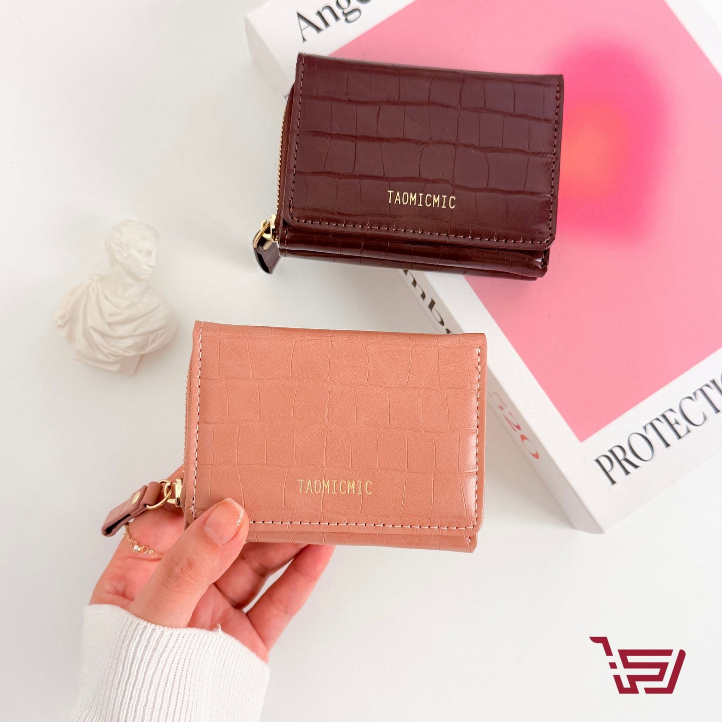 محفظة نقود صغيرة بألوان متعددة