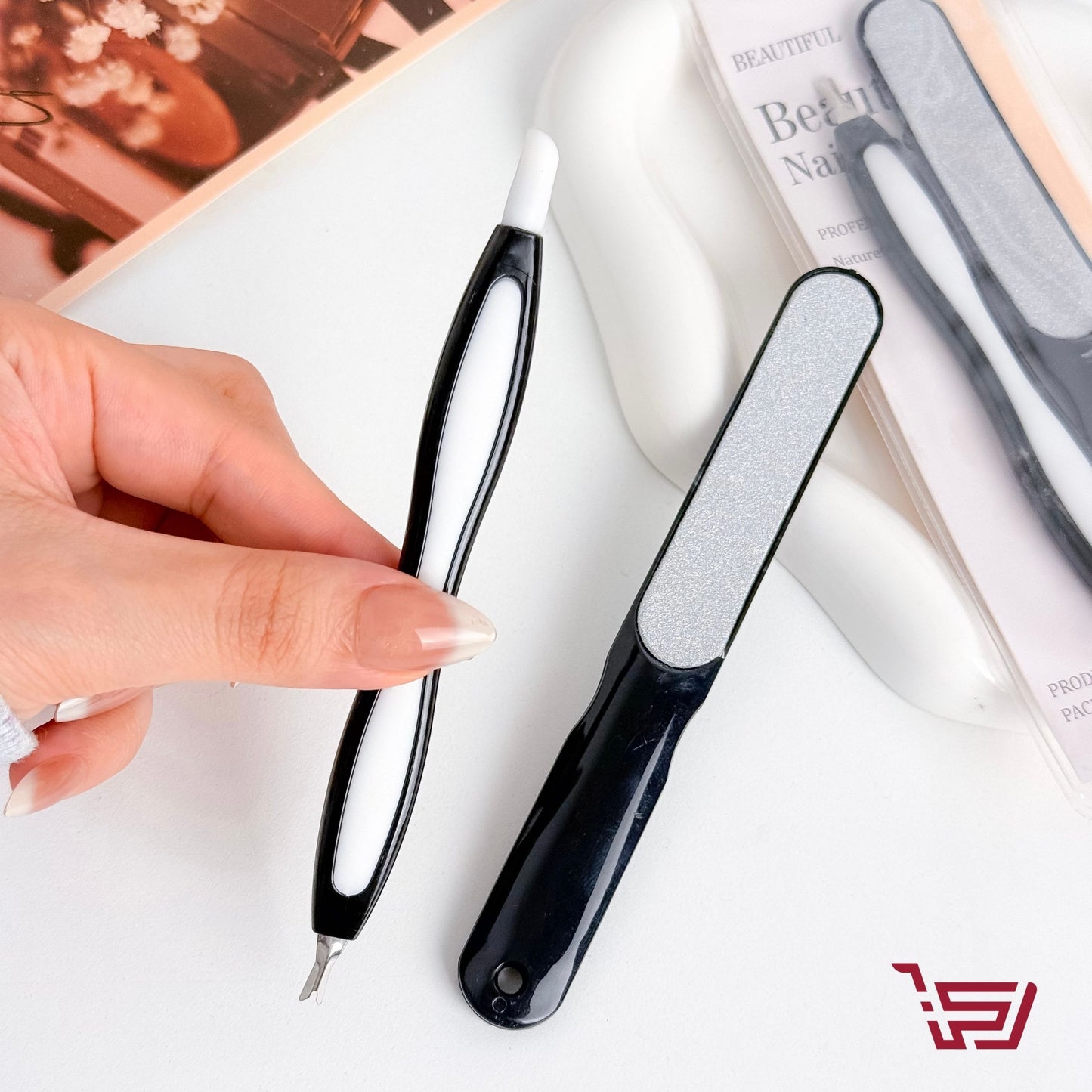 مجموعة العناية بالاظافر