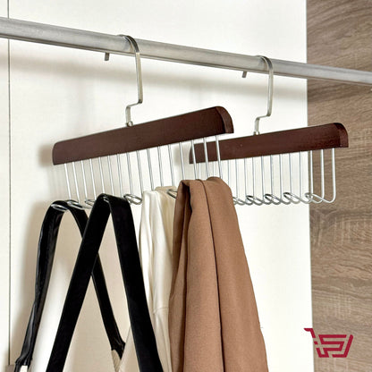 تعليقة ملابس خشبية