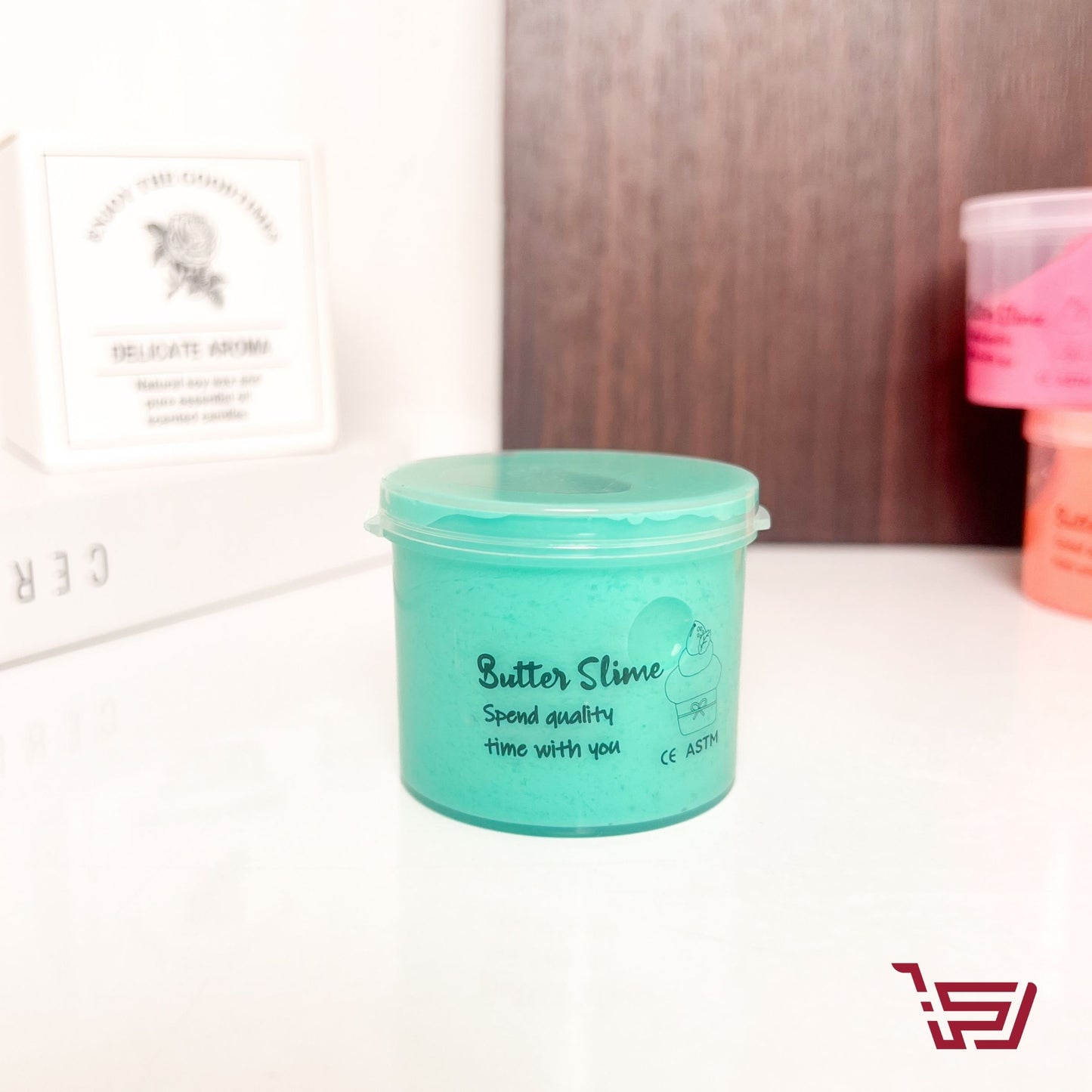 سلايم علبة الأيس كريم