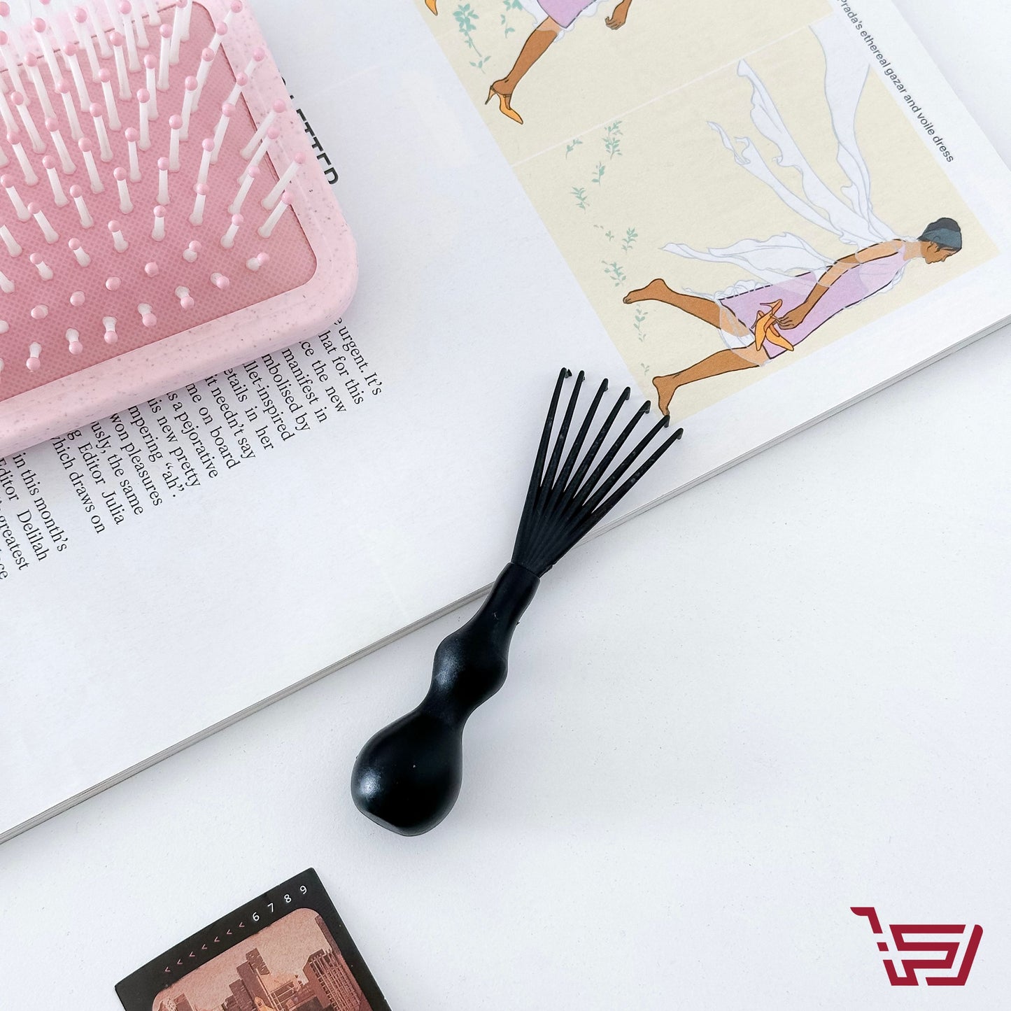 مشبك تنظيف فرشاة الشعر