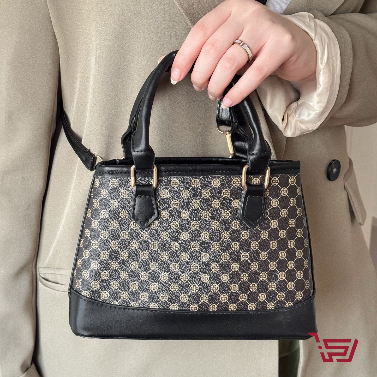 حقيبة كتف جلد صغيرة  نسائية