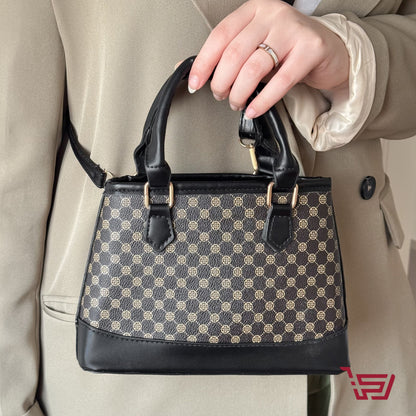 حقيبة كتف جلد صغيرة  نسائية