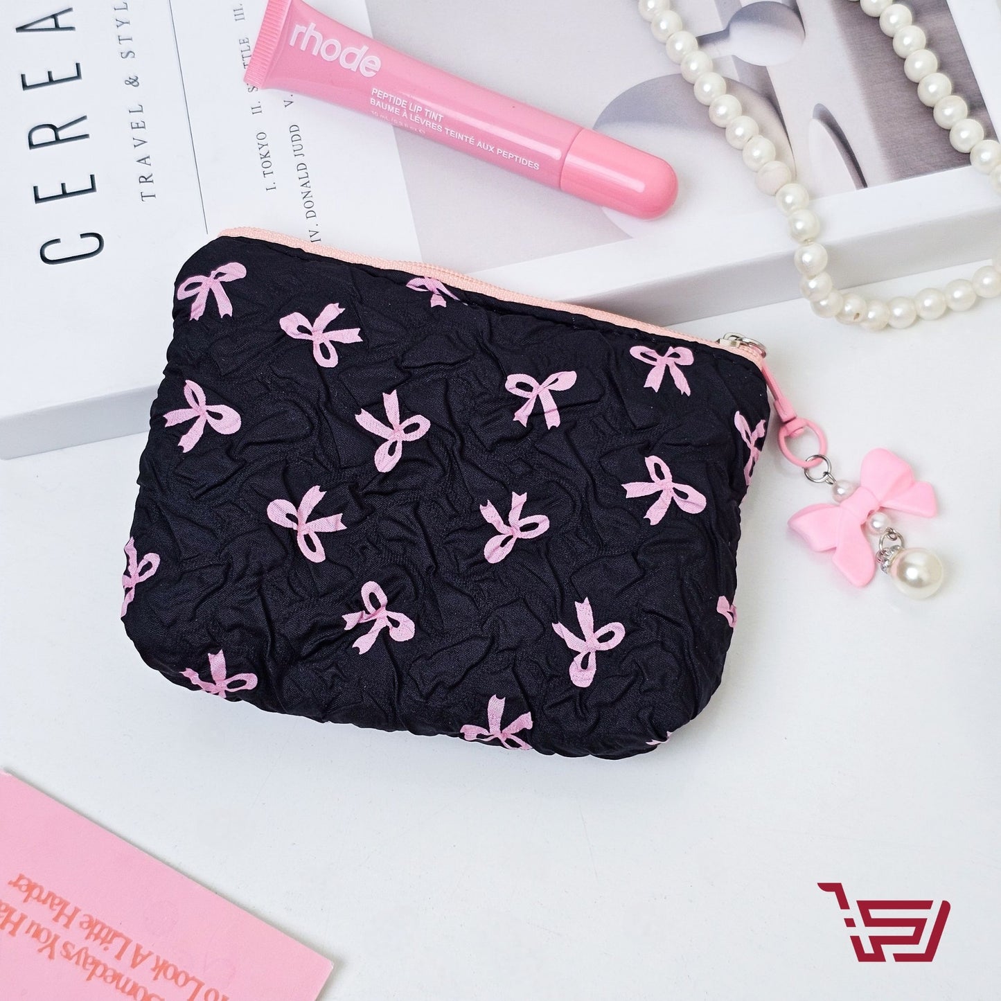 محفظة مكياج بطبفات الفيونكة