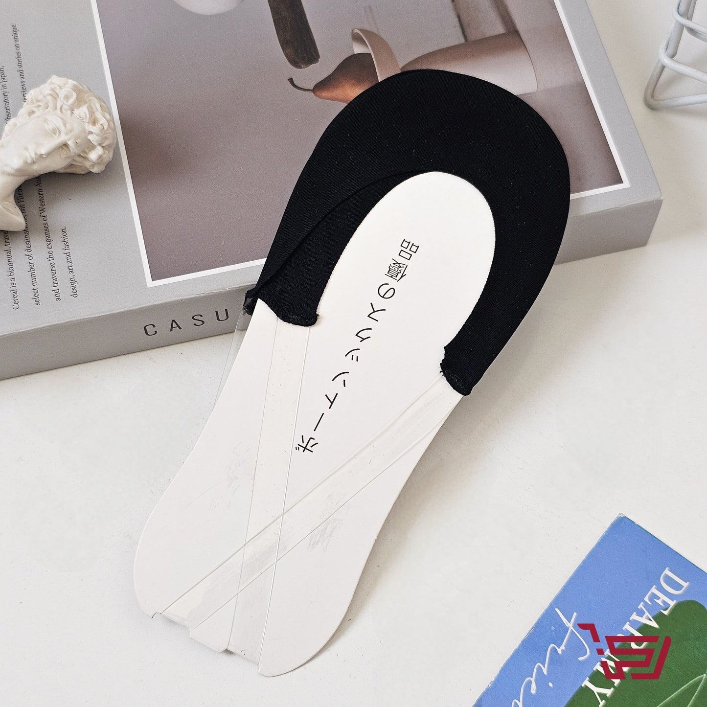 جواريب مخفية لمقدمة الحذاء