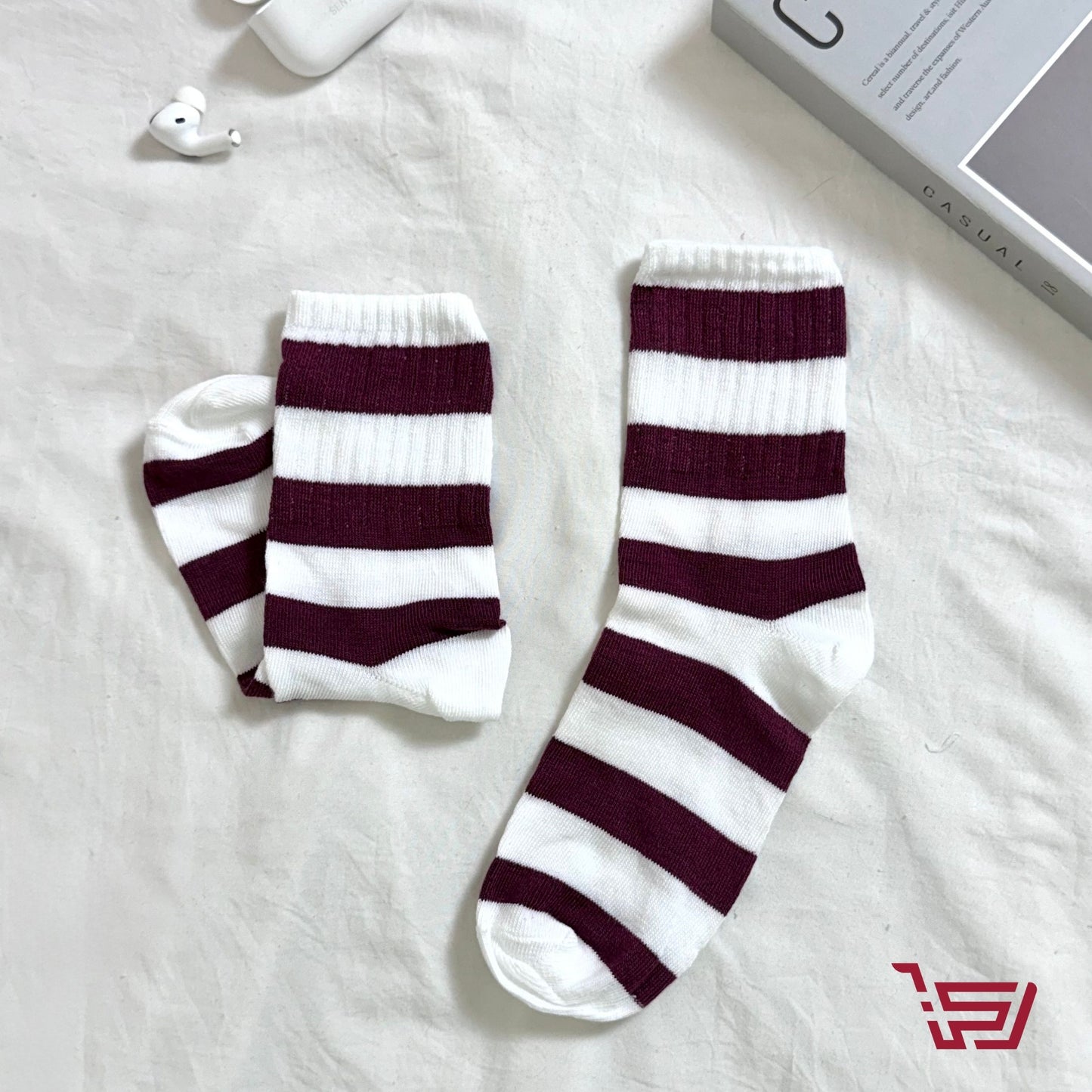 سيت جواريب مخططة وفيونكات