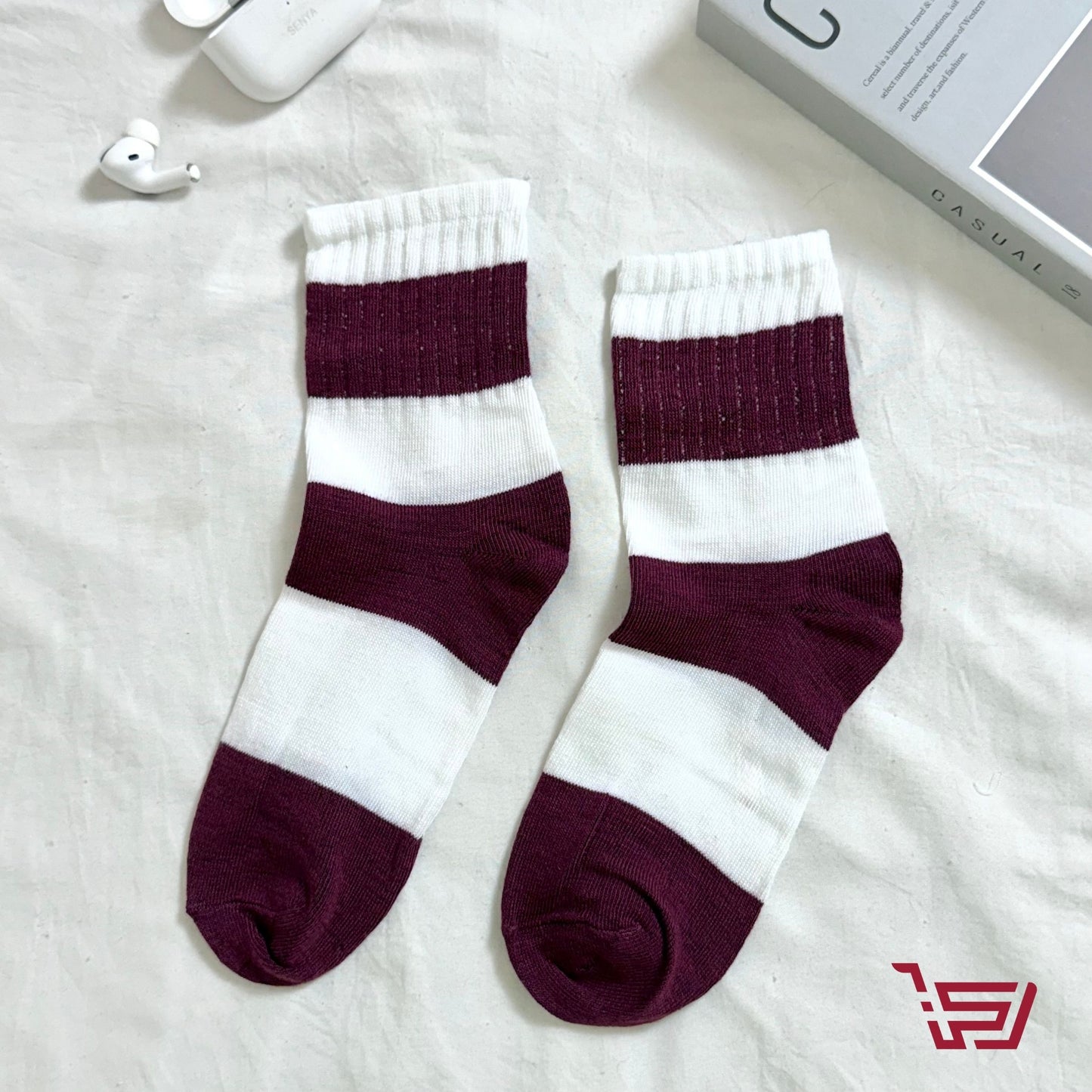 سيت جواريب مخططة وفيونكات