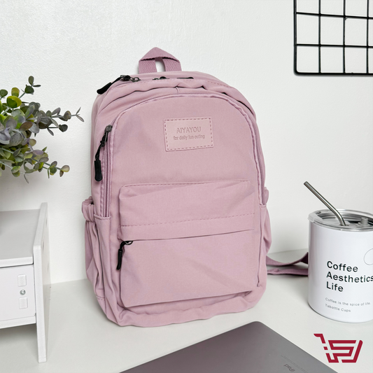 حقيبة ظهر صغيرة