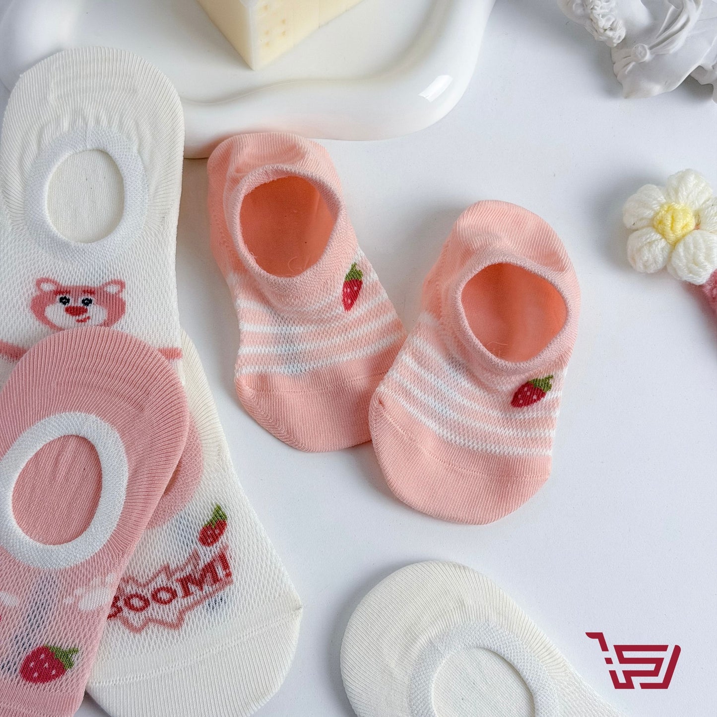 جواريب قطينة بطبعات متعددة