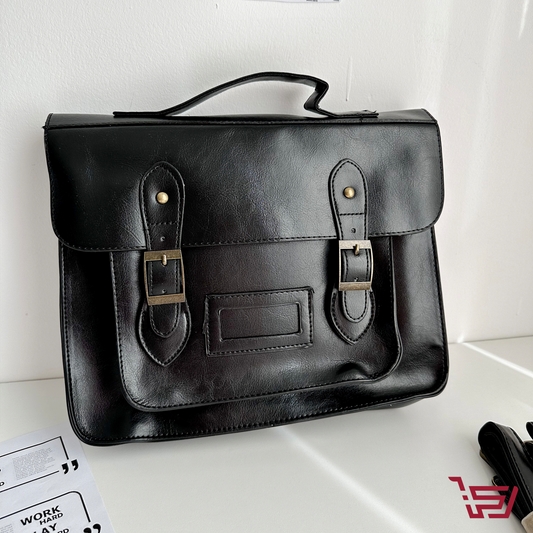 حقيبة ظهر و يد