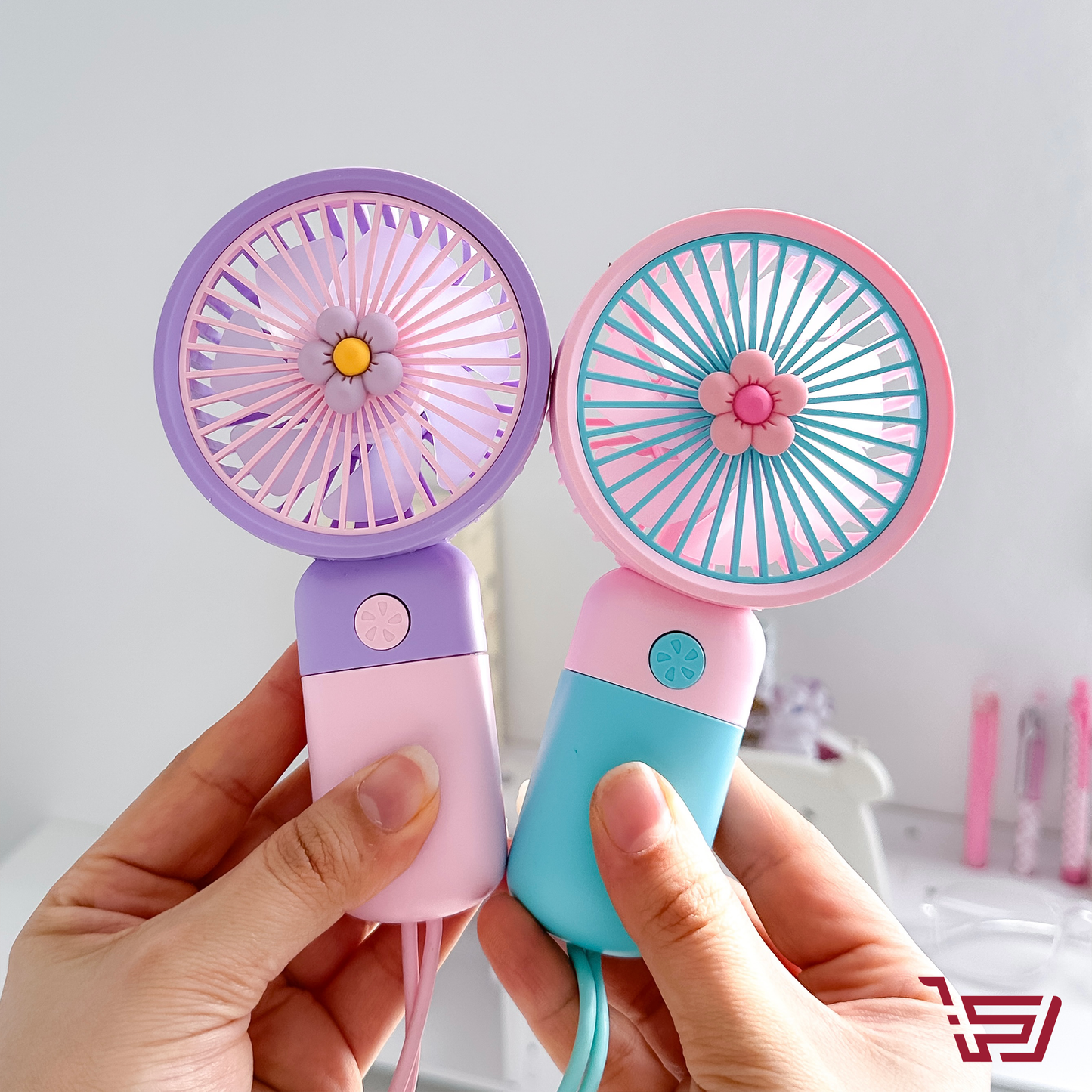 مروحة شحن صغيرة