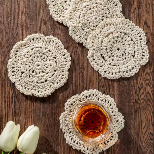 مفرش كوب حياكة بتصميم الزهور