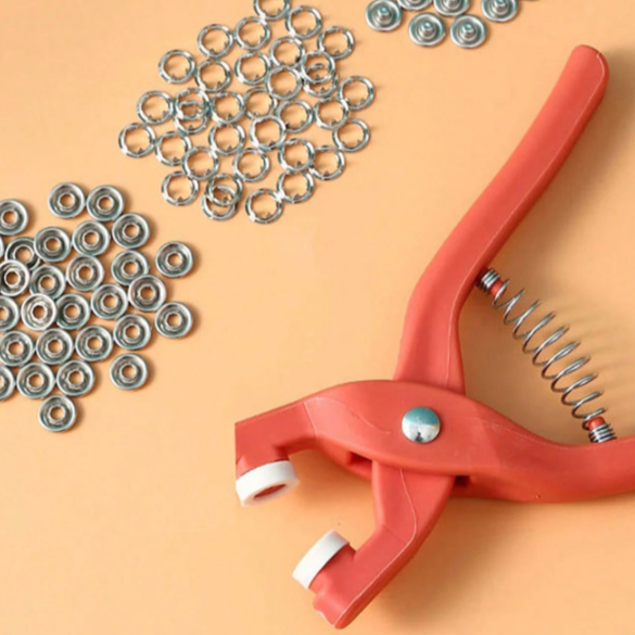 كابسة لتركيب الازرار