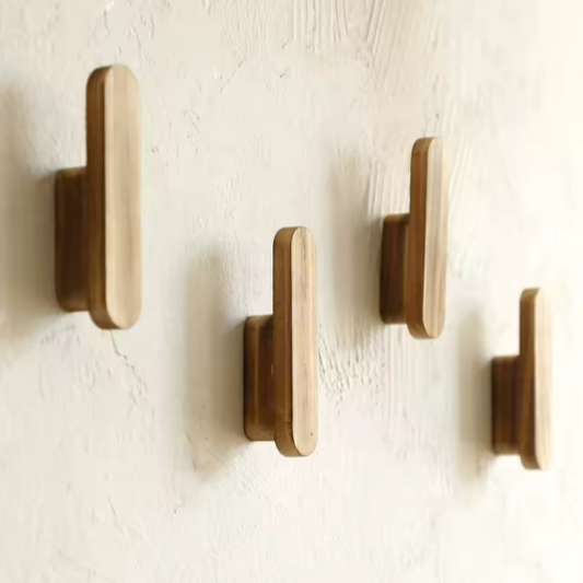 تعليقة ملابس خشب