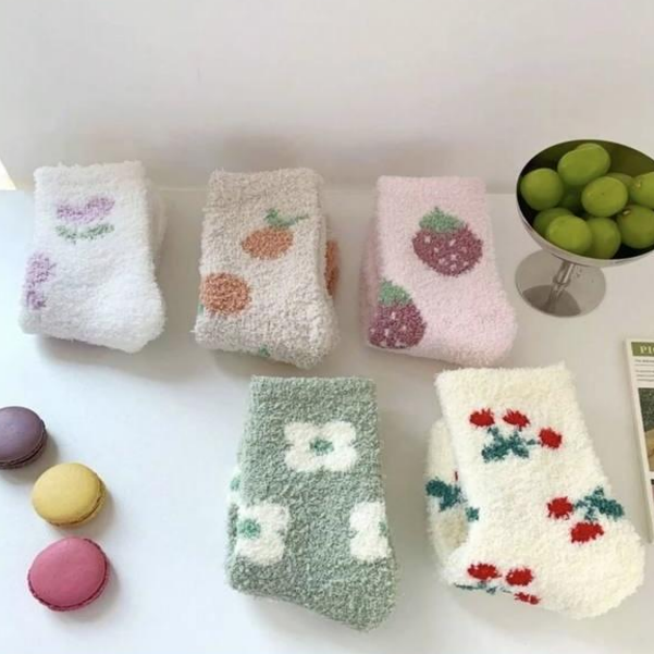 جواريب بطبعات الفاكهة