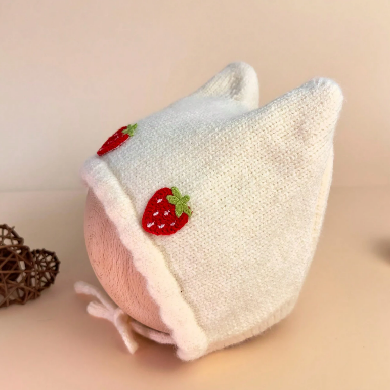 قبعة اطفال الفراولة