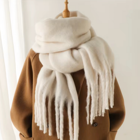 وشاح صوف سميك