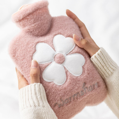 كيس ماء محشو بطبعة الورد