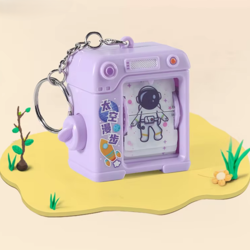 ميدالية وجهاز العاب صغير بأشكال متعددة