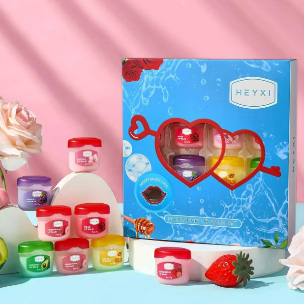 مرطب شفاه بنكهة الفواكة