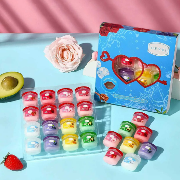 مرطب شفاه بنكهة الفواكة