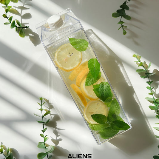 حافظة سوائل بلاستك شفافة