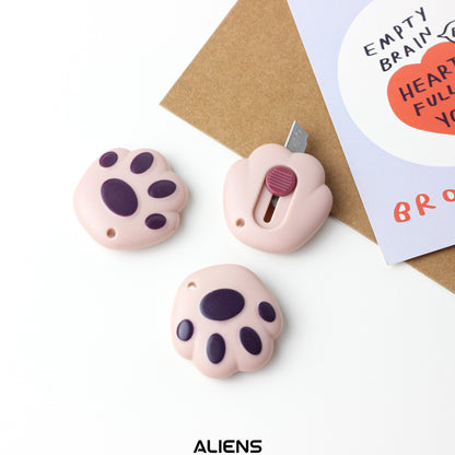 شفرة صغيرة cat paw